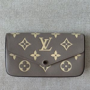 Crossbody clutch purse wallet